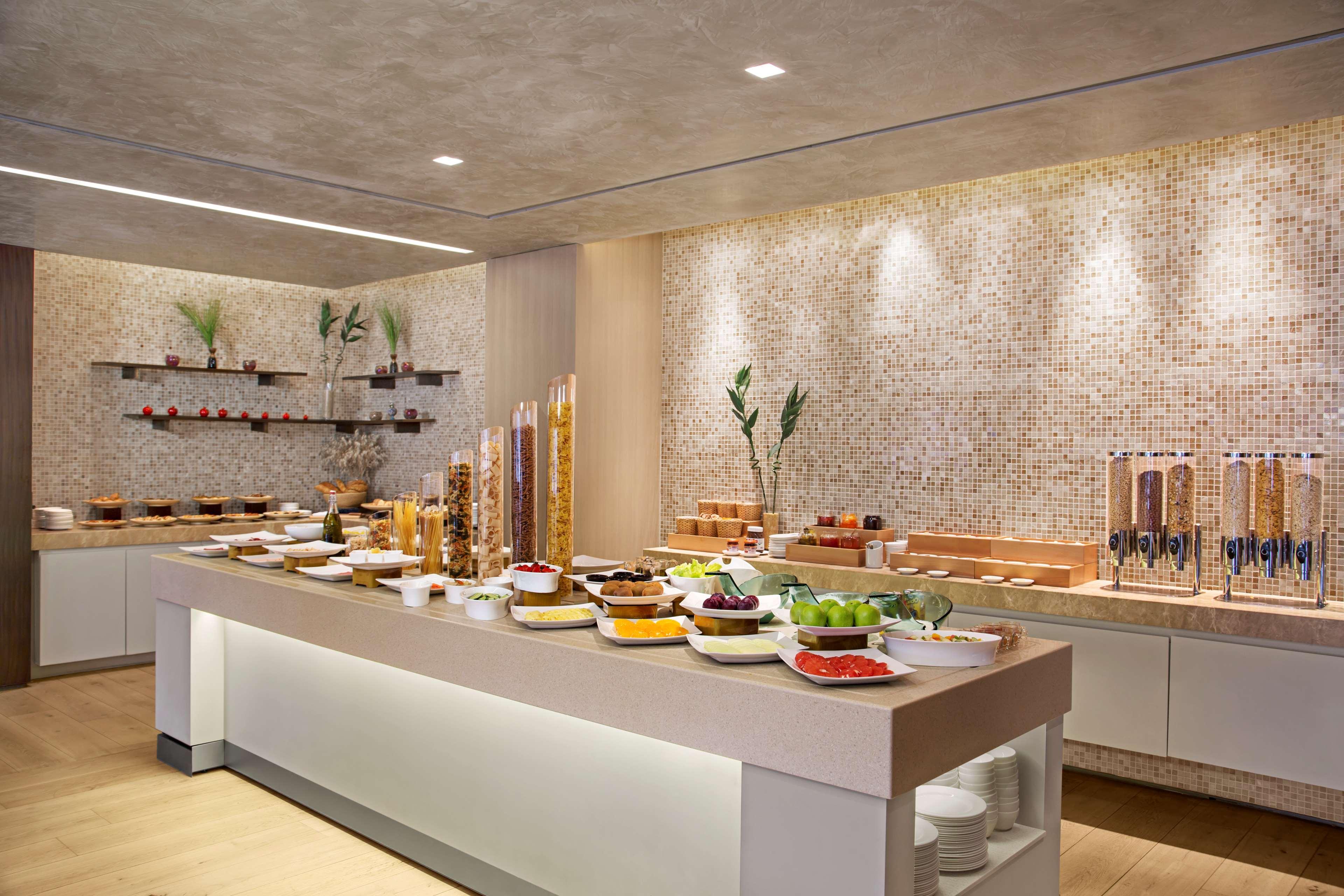 Hotel Hyatt Centric Levent Estambul Exterior foto