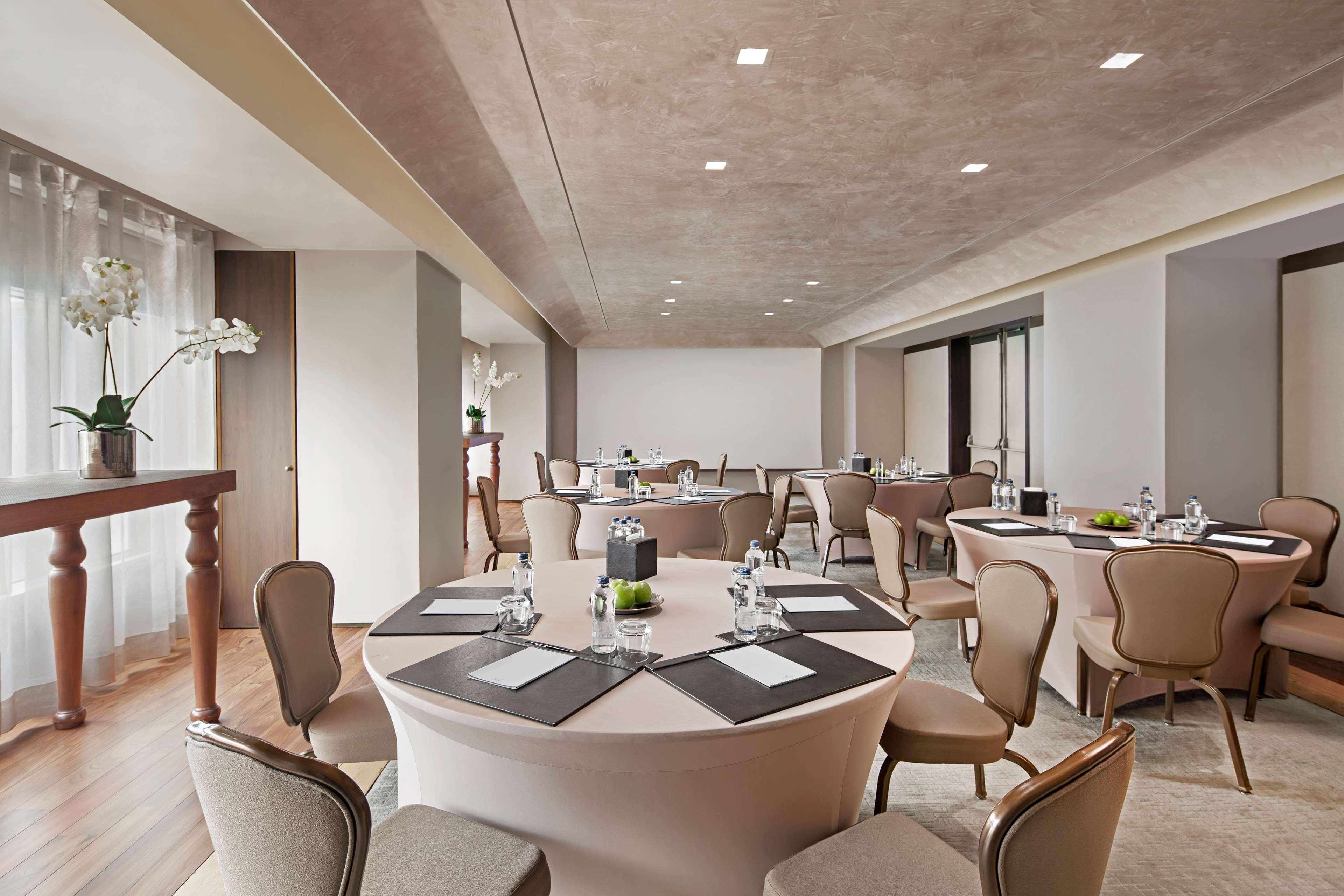 Hotel Hyatt Centric Levent Estambul Exterior foto
